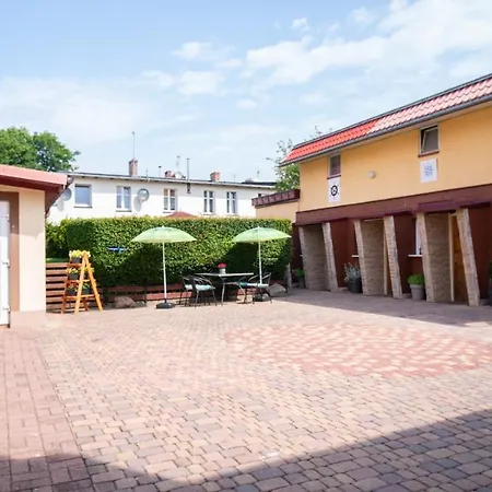 Goscinne Roza Wiatrow Πανσιόν Ούστκα