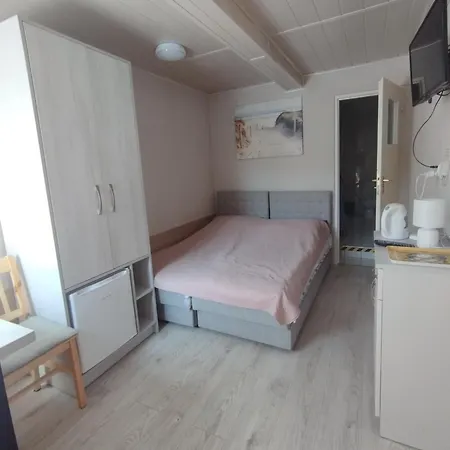 Goscinne Roza Wiatrow Πανσιόν